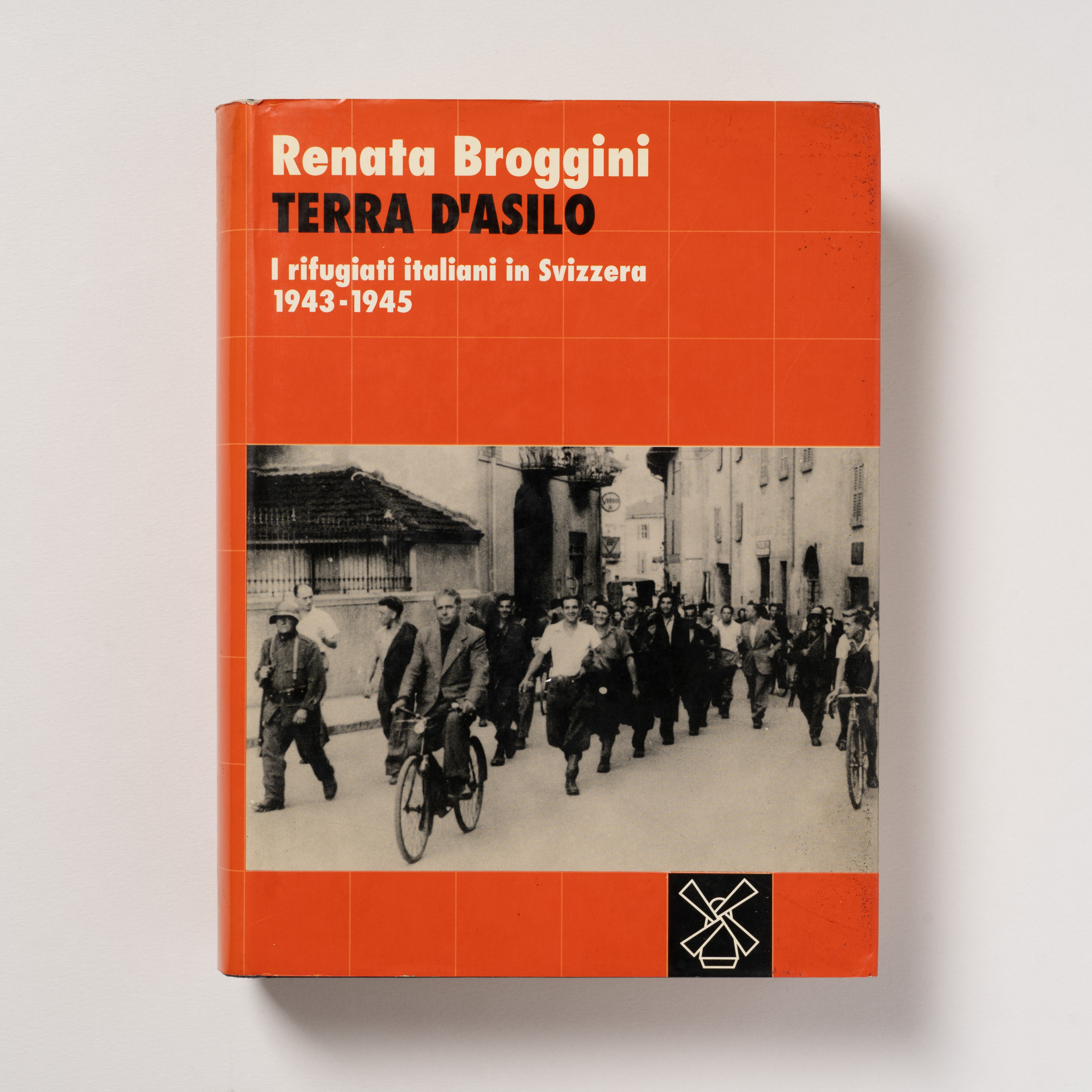 scaldasole-books-terra-d-asilo-i-rifugiati-italiani-in-svizzera-1943-1945