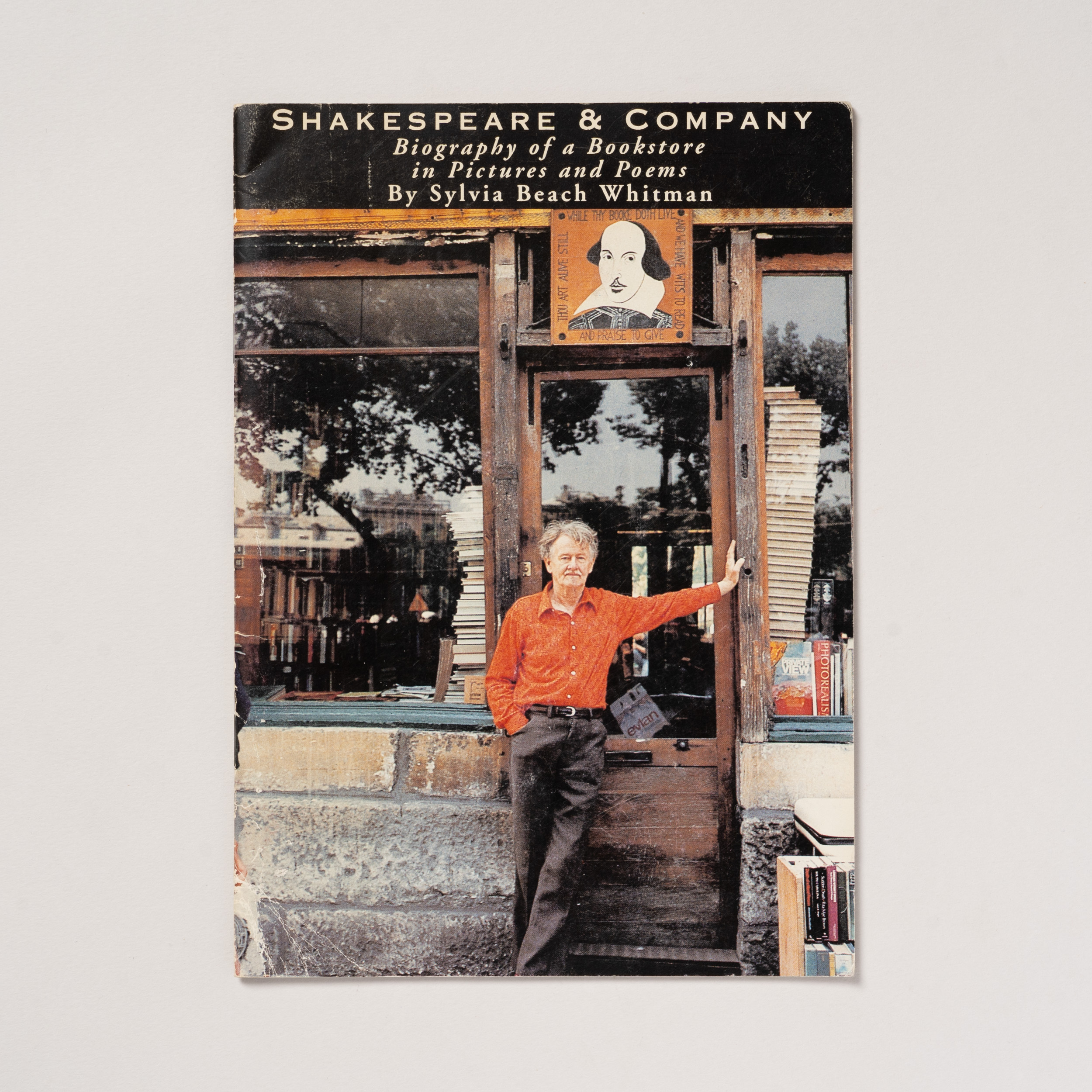 scaldasole-books-shakespeare-and-company-biography-of-a-bookstore-in-pictures-and-poems