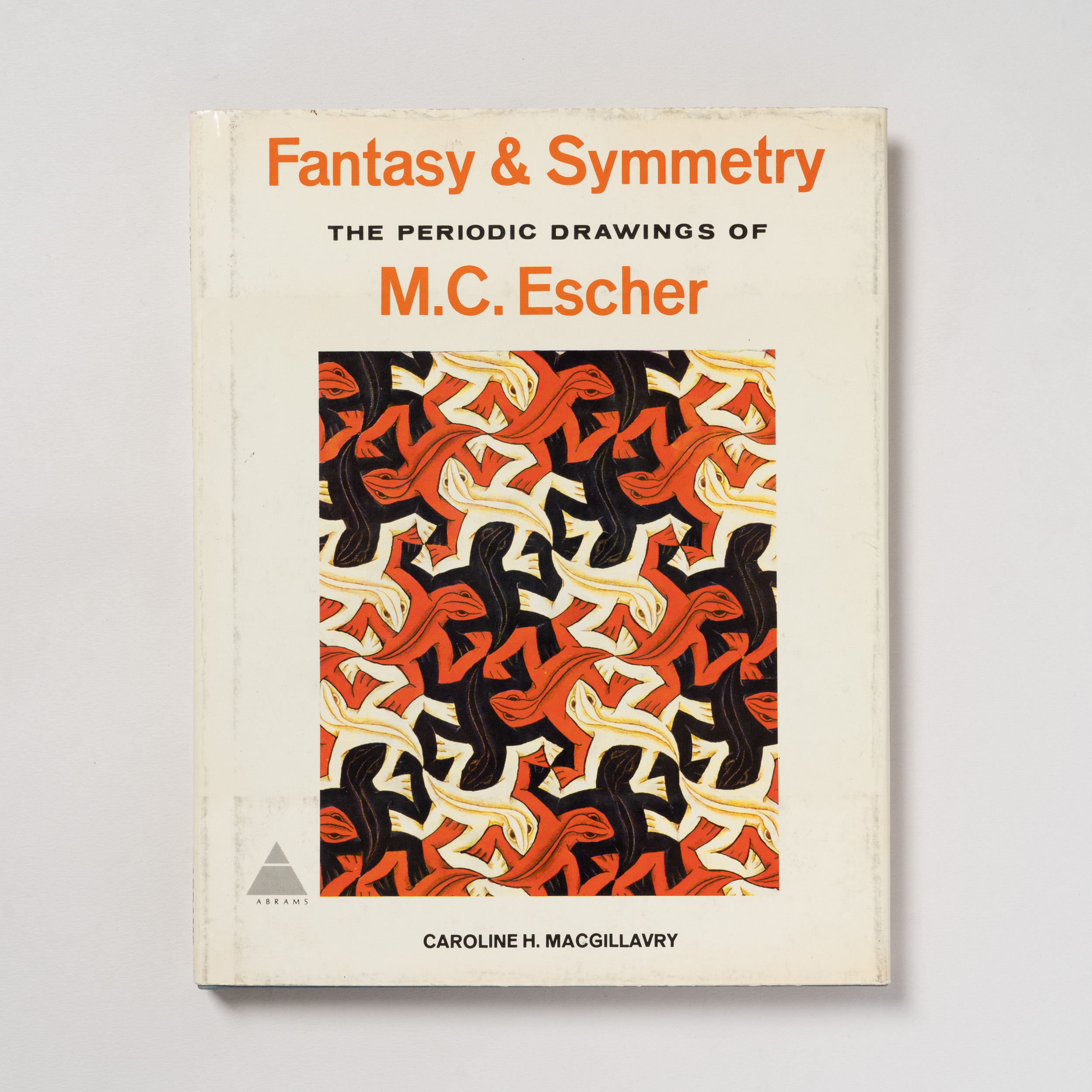 scaldasole-books-fantasy-symmetry-the-periodic-drawings-of-m-c-escher