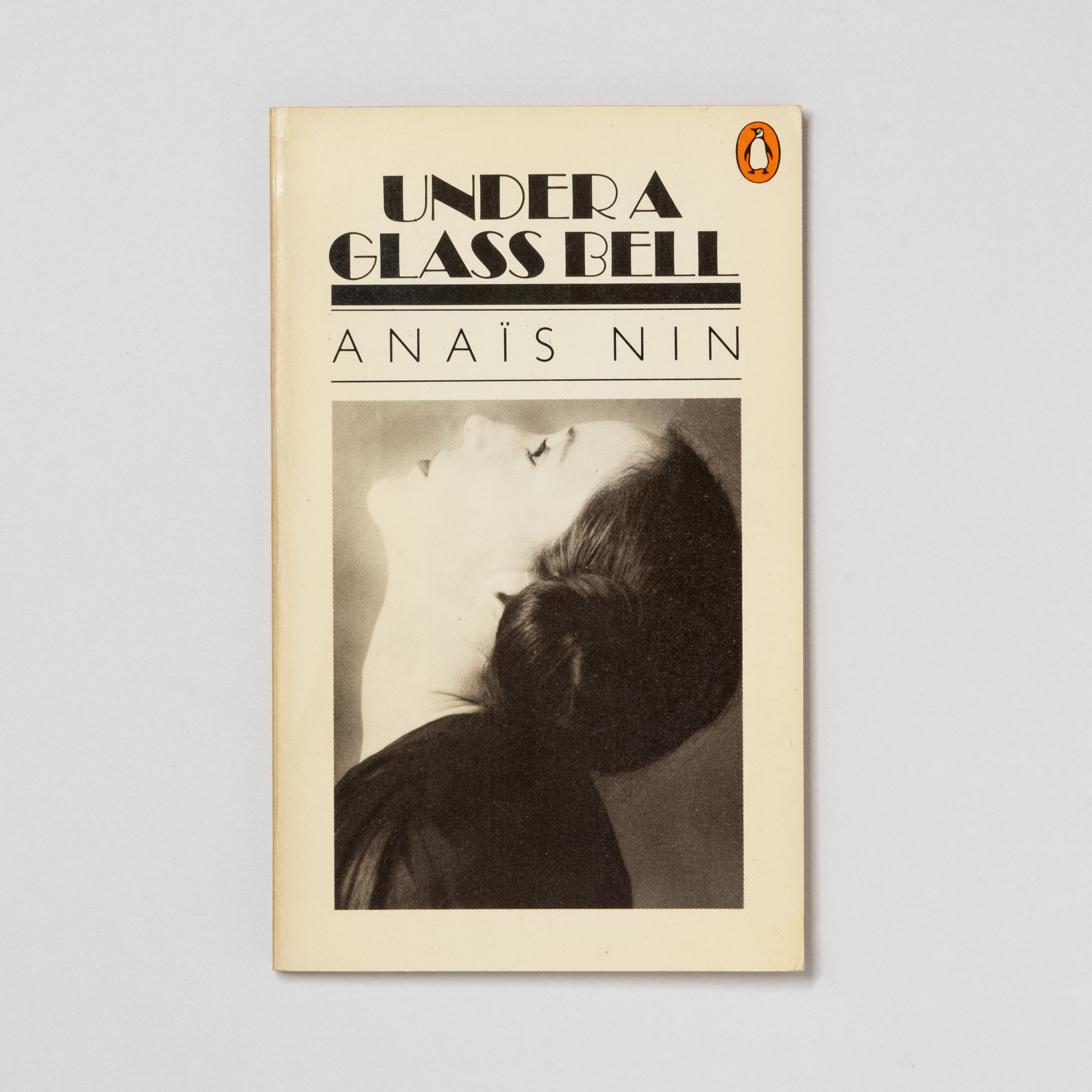 scaldasole-books-under-a-glass-bell